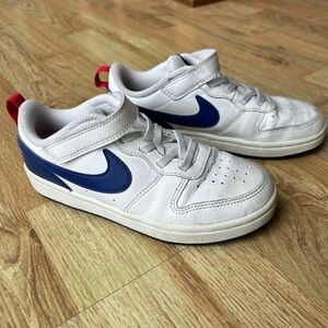 Nike Low Top Court Sneakers Boy Size 1